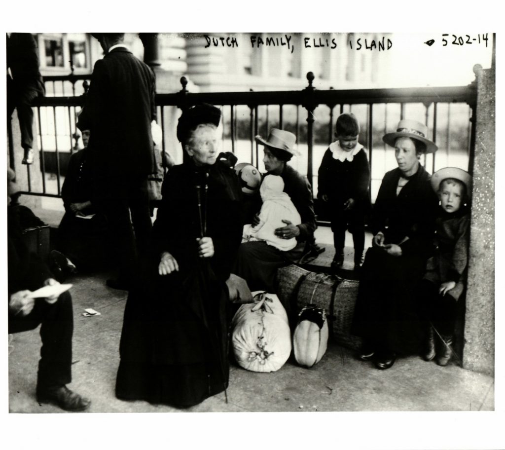 Immigrant Dutch family, early 20th Century Ellis Island Photos. Source: United States Citizenship and Immigration Services History Office and Library.